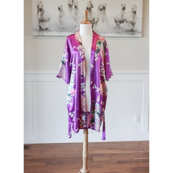 Chinese silk robe, Japanese floral print red short dressing robe, size Medium - Picture 7 of 9